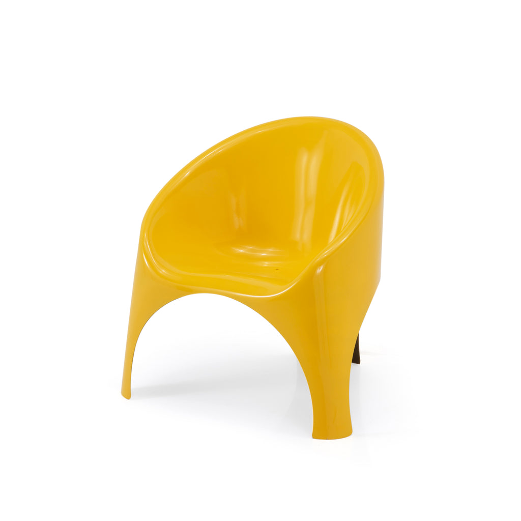 Bright Yellow Fiberglass Outdoor Bucket Chair