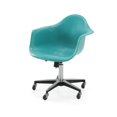 Ocean Blue Shell Armchair w/ Rolling Base