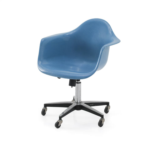 Baby Blue Shell Armchair w/ Rolling Base