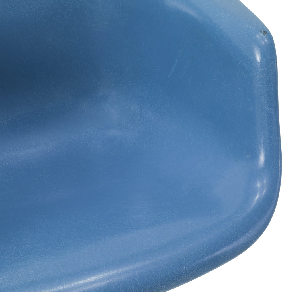 Baby Blue Shell Armchair w/ Rolling Base